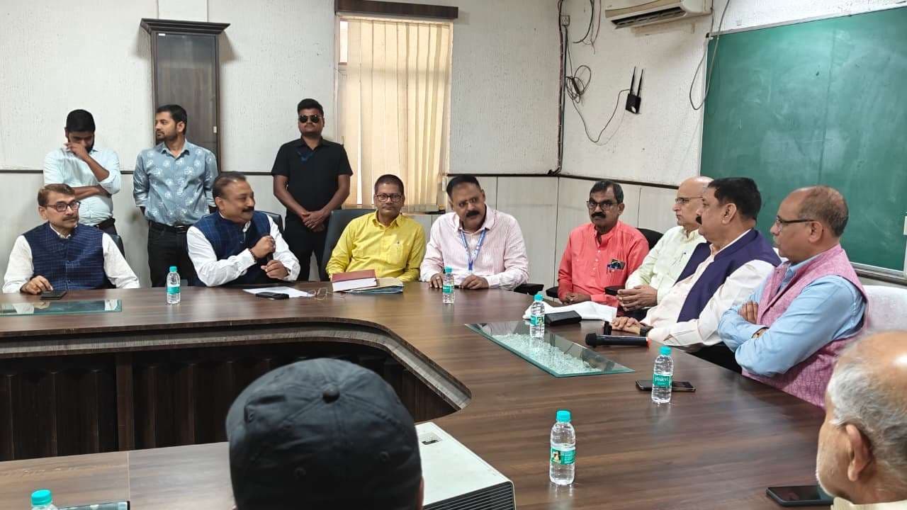 एमयू में मंत्री अशोक चौधरी ने दी डीलिट की मौखिक परीक्षा