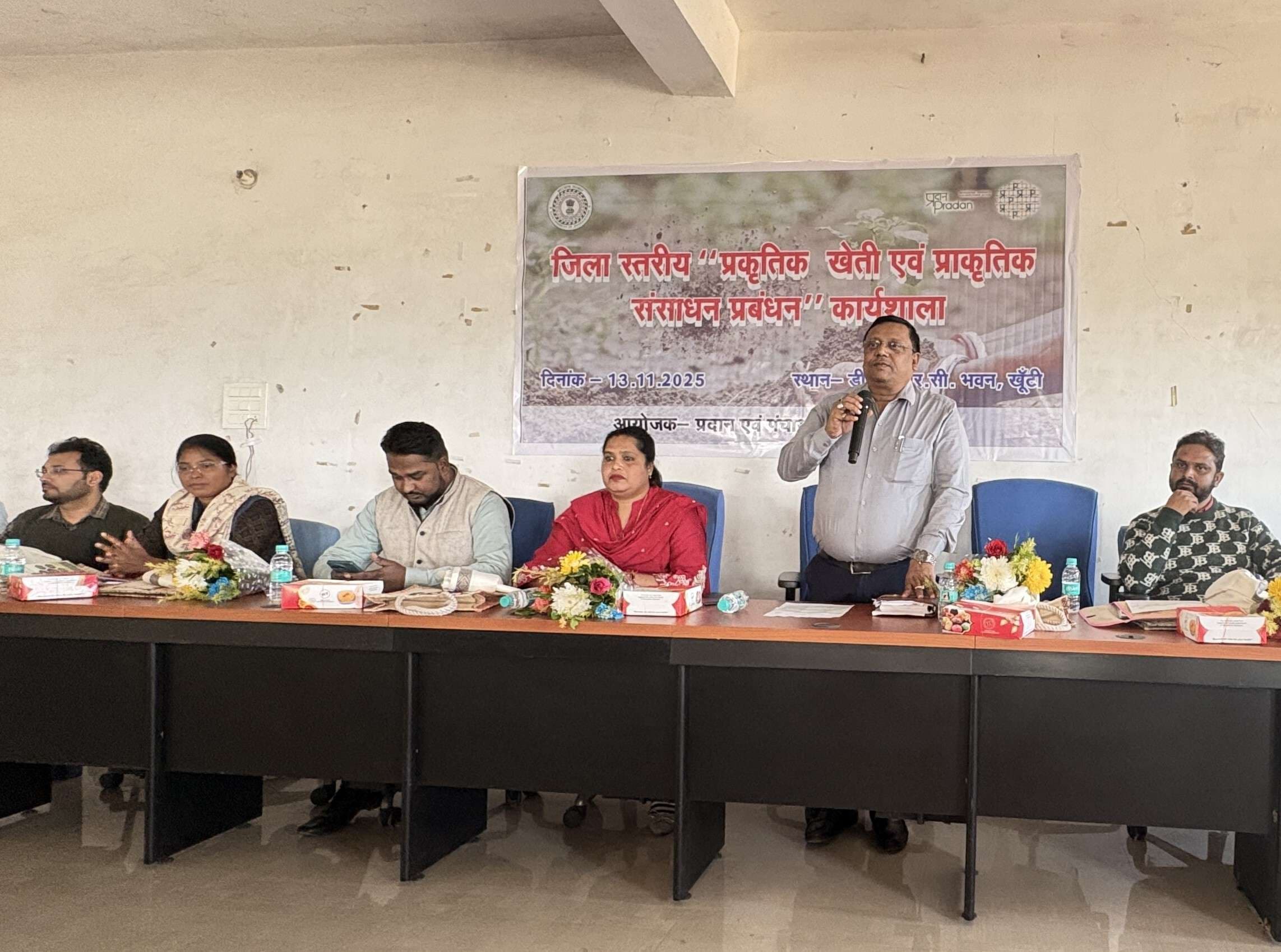 प्राकृतिक खेती किसानों की आय बढ़ाने का स्थायी माध्यम : डॉ शिशिर