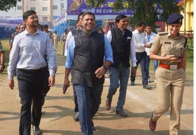 मुख्य निर्वाचन पदाधिकारी ने बज्रगृह की सुरक्षा व्यवस्था का किया निरीक्षण