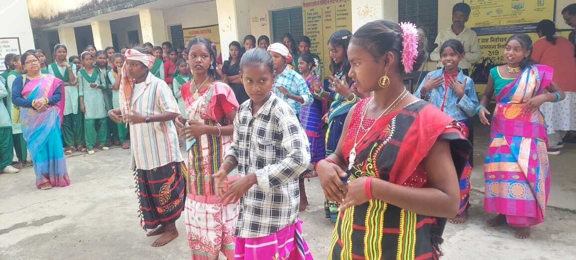 क्विज में सचिन, निबंध में प्रीति व नृत्य में प्रियंका पुरस्कृत