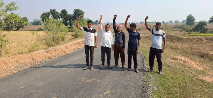 Giridih News: विशेष मरम्मत कार्य में संवेदक पर अनियमितता बरतने का आरोप