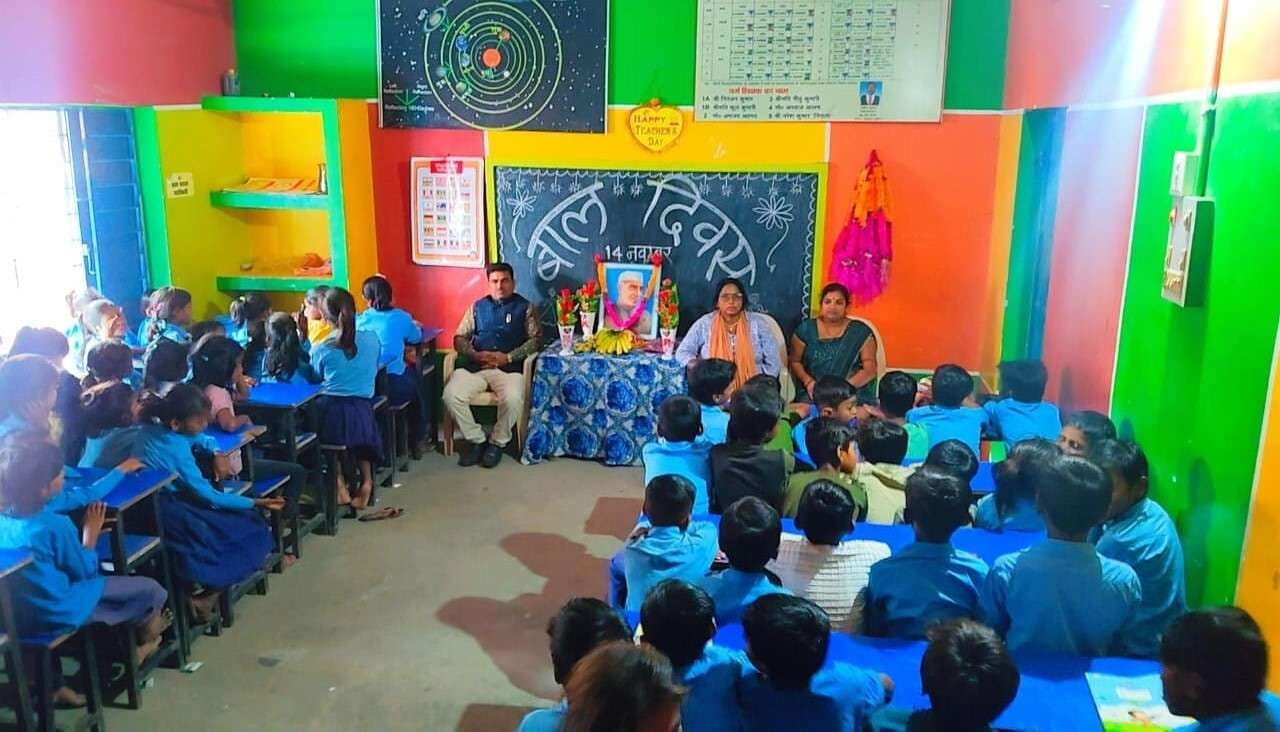 अनुशासन, नियमित अध्ययन व साफ–सफाई की आदतों को जीवन में अपनाएं छात्र