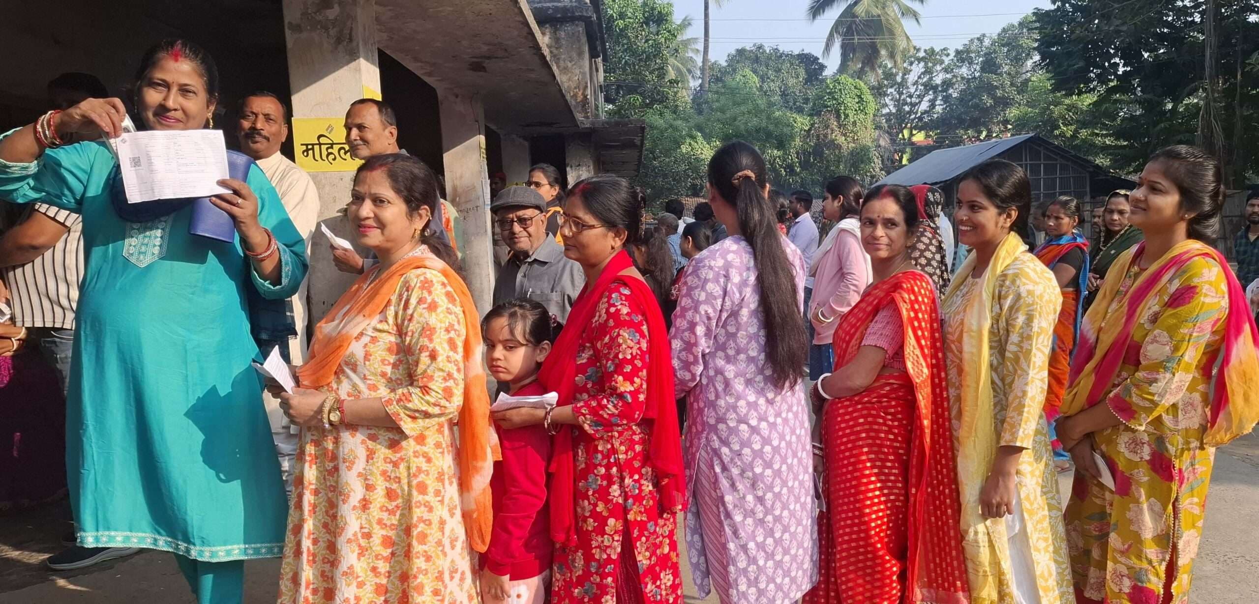 चुपका महिला वोटरों ने खोला महागठबंंधन के शोर के बीच एनडीए की बढ़त का राज