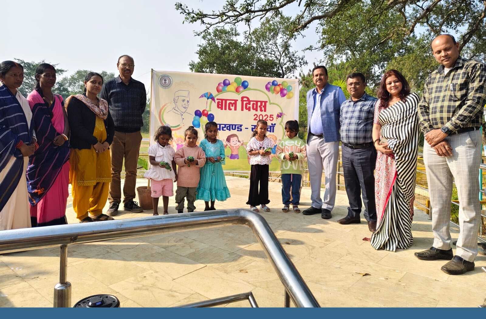 Deoghar news : बाल दिवस पर आंगनबाड़ी के बच्चों ने प्रतियोगिताओं में दिखायी प्रतिभा