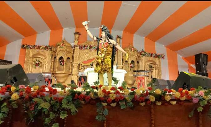 Deoghar news : श्रीश्री 1008 शिव शक्ति महायज्ञ में कलाकारों ने भजनों पर भक्तों को झुमाया