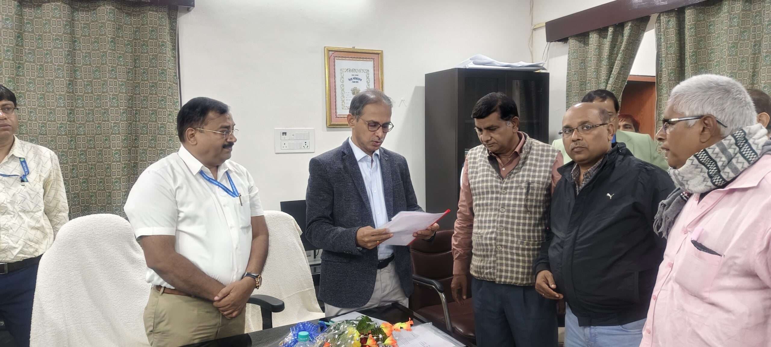 ईस्टर्न रेलवे मेंस यूनियन ने सौंपा सात सूत्री ज्ञापन