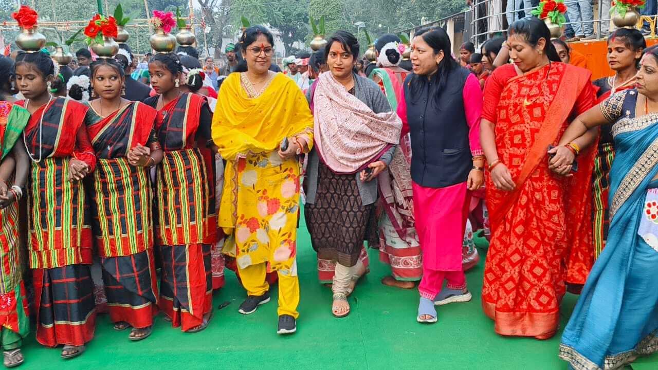 Giridih News :झारखंड की संस्कृति व विरासत का दिया गया संदेश