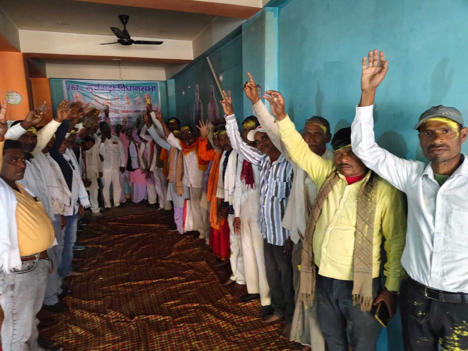 सूर्यगढ़ा विधानसभा में जदयू के जीत पर कार्यकर्ताओं ने मनाया जश्न