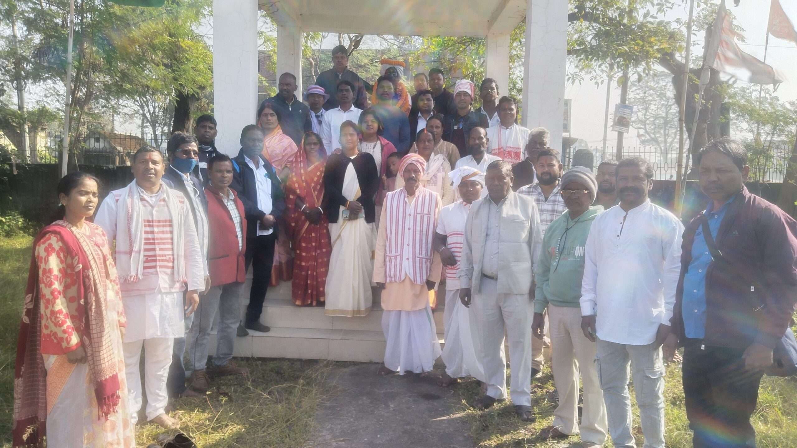 लोगों ने धरती आबा को किया याद