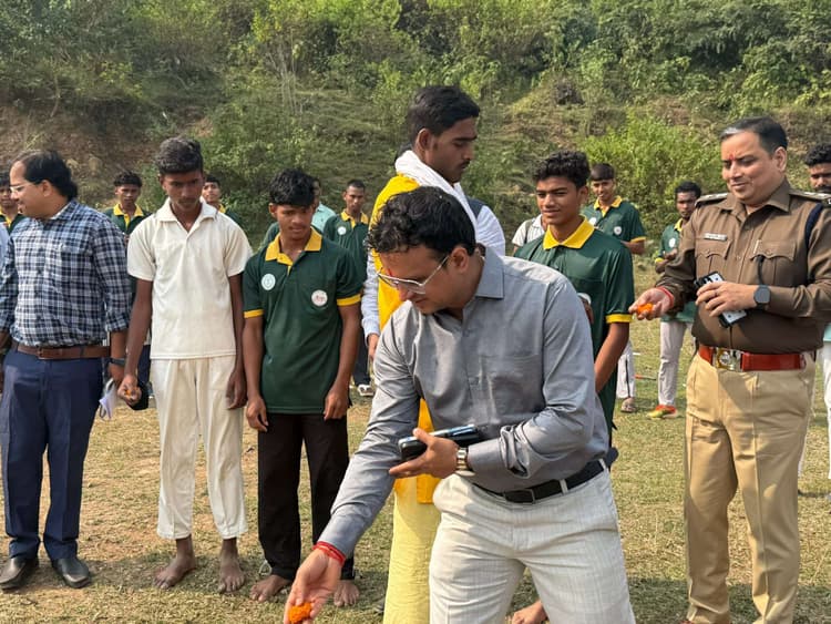 बिरसा मुंडा जयंती पर कई योजनाओं का शिलान्यास व उद्घाटन