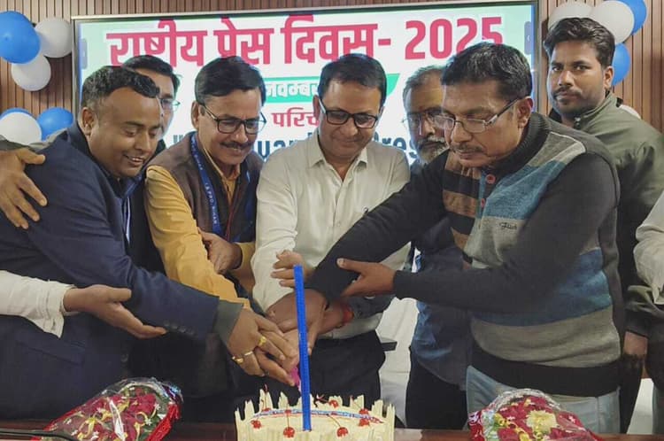 hajipur news. मीडिया की विश्वसनीयता बनाये रखने के लिए सत्यता की जांच के बाद ही लिखें खबरें : डीपीआरओ