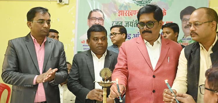 Bokaro News : झारखंड आंदोलनकारियों को सम्मान व अधिकार दिलाना प्राथमिकता : योगेंद्र प्रसाद