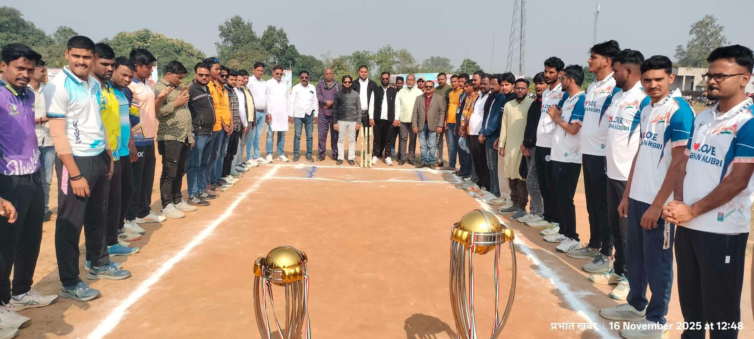 Giridih News :प्रवीण इलेवन गुमगी की टीम ने जीता खिताब