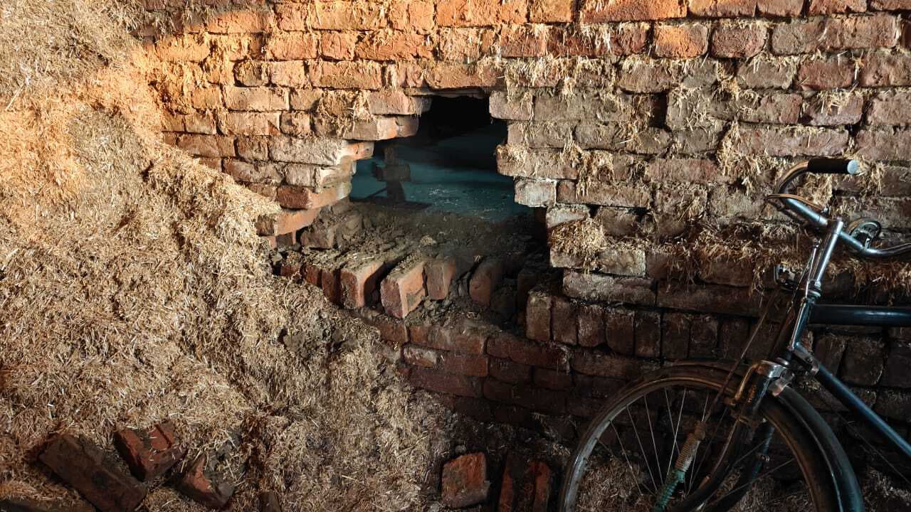 Motihari: घर में सेंधमारी कर 75 हजार नगद सहित चार लाखों के संपत्ति चोरी