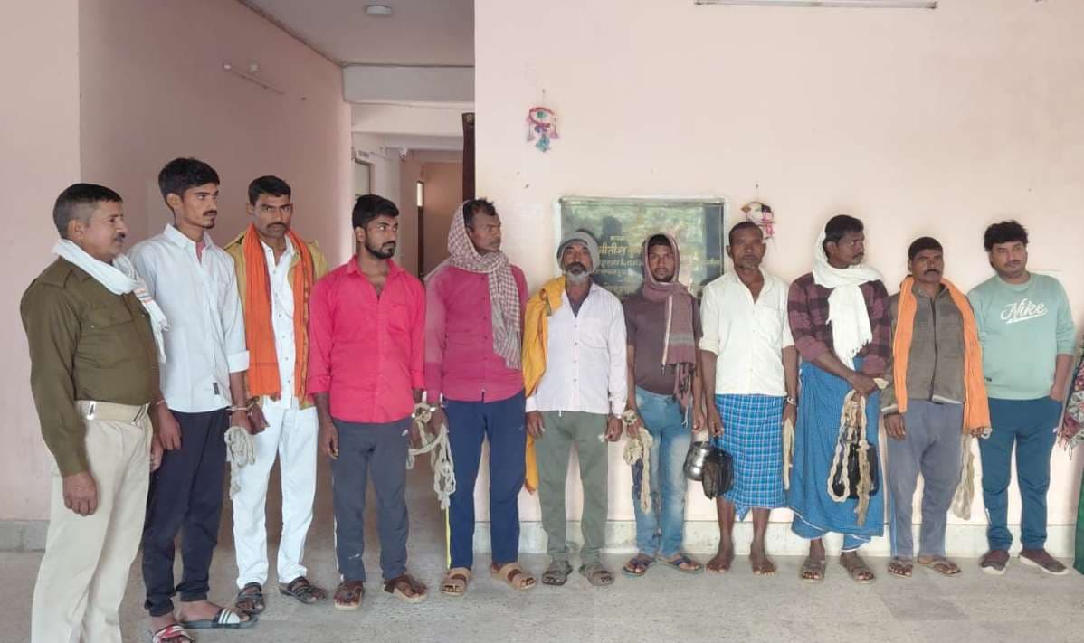 65 लीटर शराब के साथ दो तस्कर व नौ शराबी गिरफ्तार