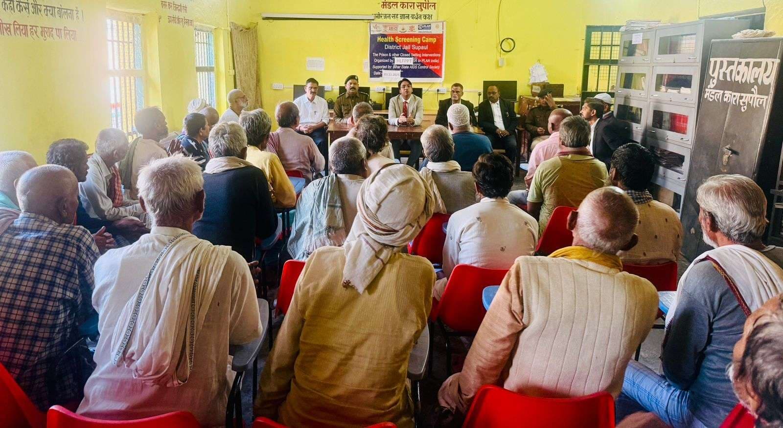 वरिष्ठ नागरिकों को उनके अधिकार, सुविधाओं व कानूनी संरक्षण की दी जानकारी
