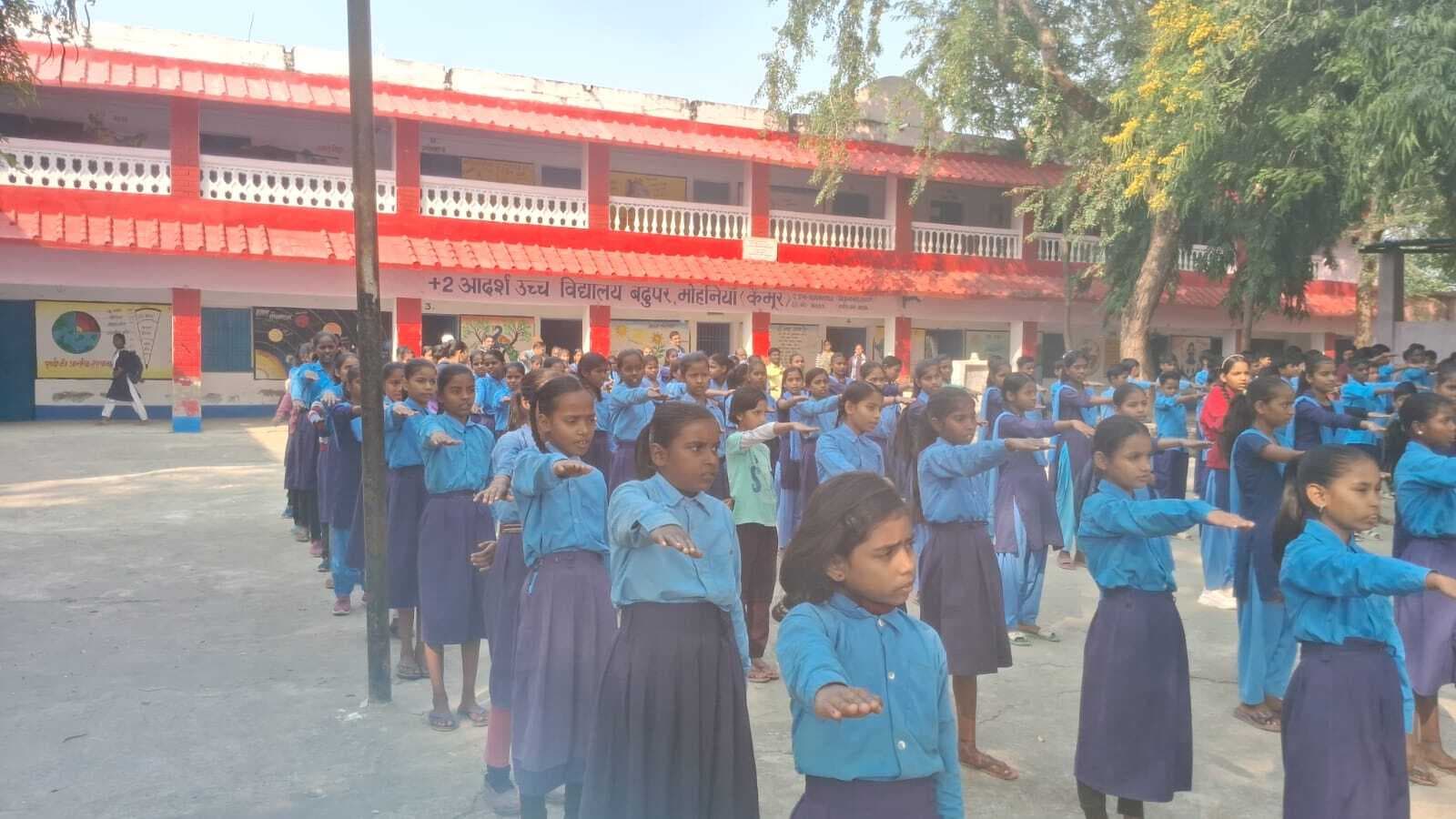 बढ़ूपर में नशामुक्ति दिवस पर छात्रों को दिलायी गयी शपथ