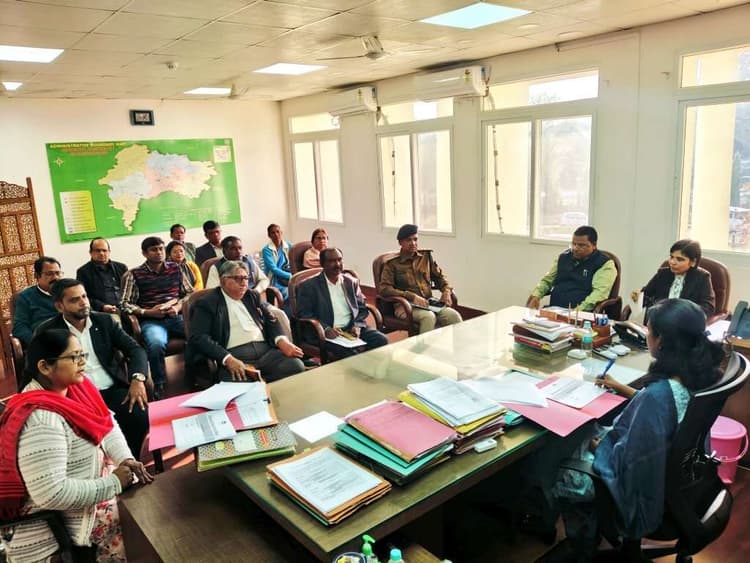 कन्या भ्रूण लिंग जांच पर लगायें अंकुश : उपायुक्त