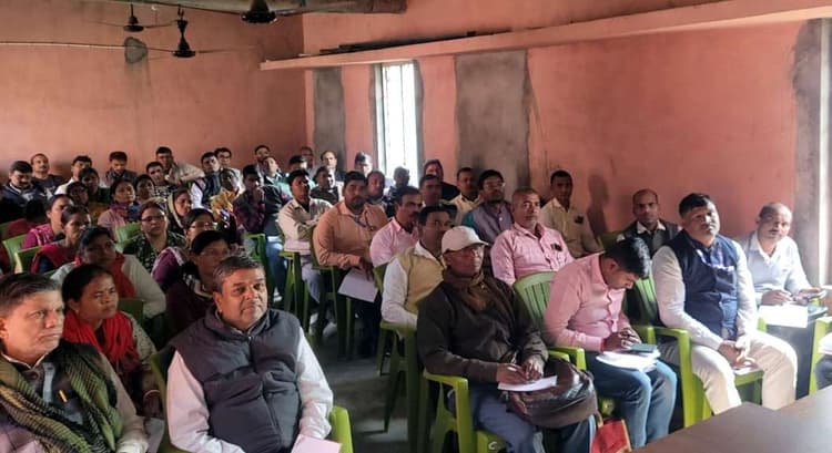 एमडीएम का रिपोर्ट प्रतिदिन देना अनिवार्य