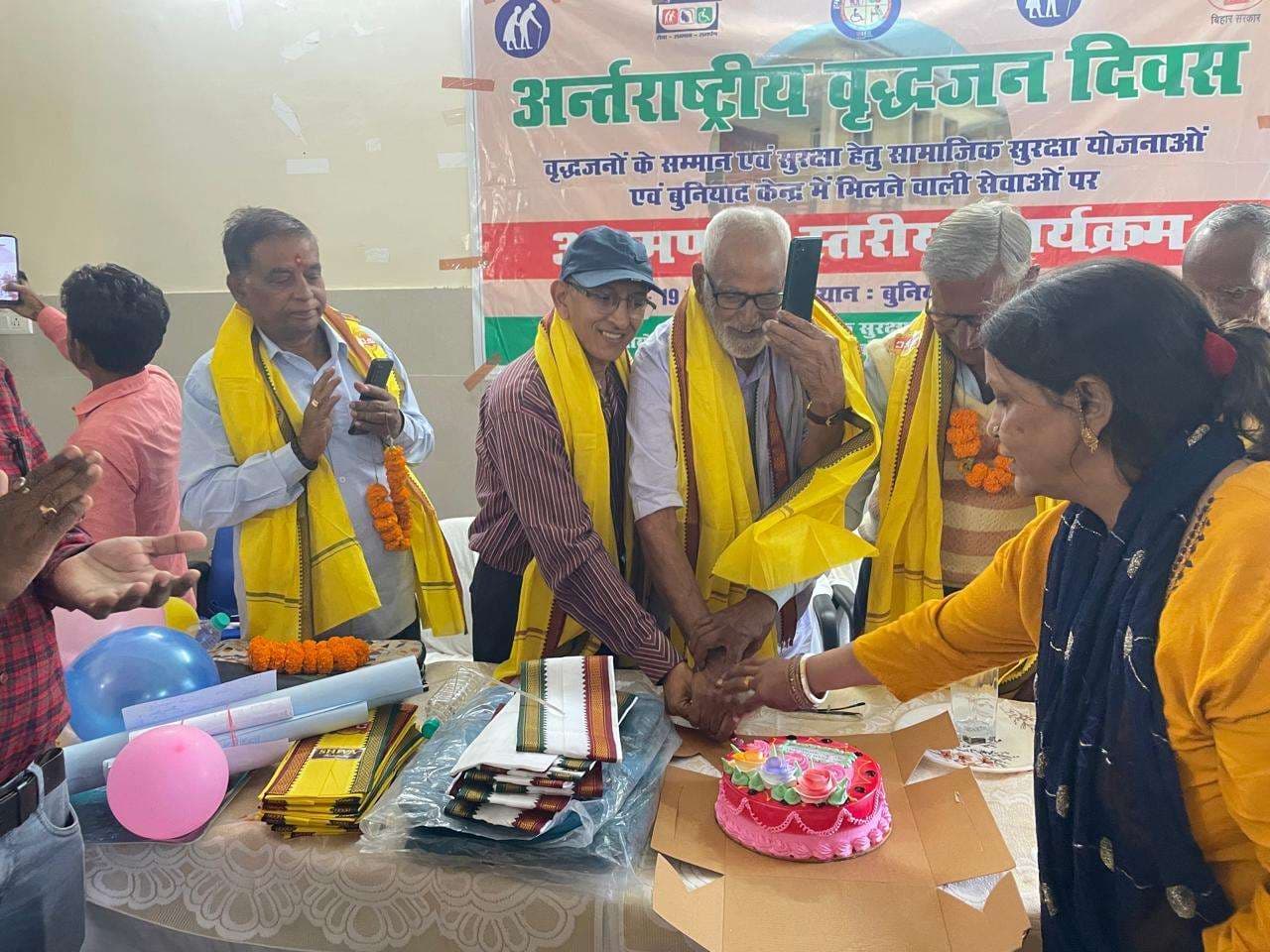 सफल प्रतिभागियों को किया पुरस्कृत