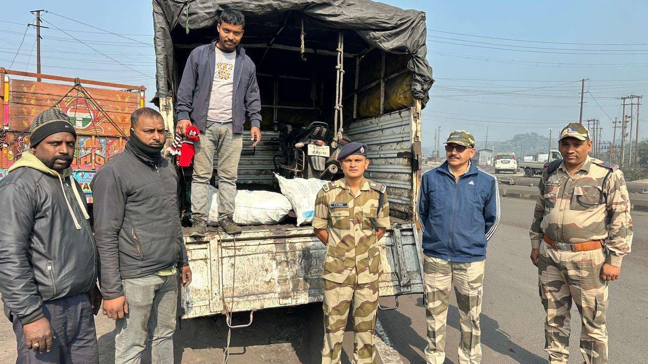 Bokaro News : अवैध कोयला के साथ बाइक और ऑटो जब्त