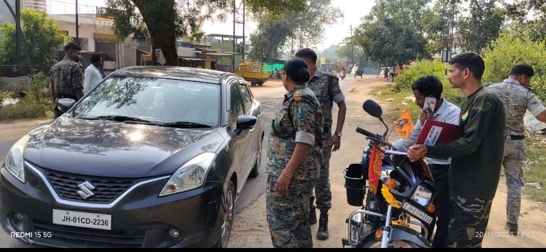 पुलिस ने चलाया वाहन चेकिंग अभियान