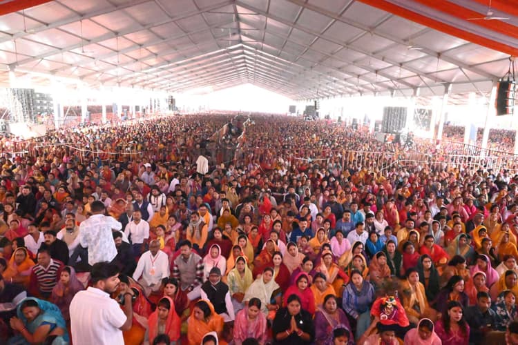 Deoghar News : शिव वही देते हैं, जो श्रद्धा से मांगा जाता है : पं प्रदीप मिश्रा