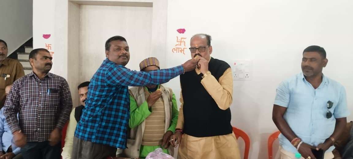 नीतीश कुमार सीएम बनने पर जदयू कार्यकर्ताओं ने मनाया जश्न