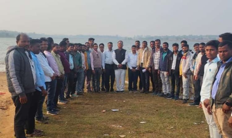 Giridih News :झारखंड पशुपालन विभागीय एआई कर्मचारी संघ की बैठक