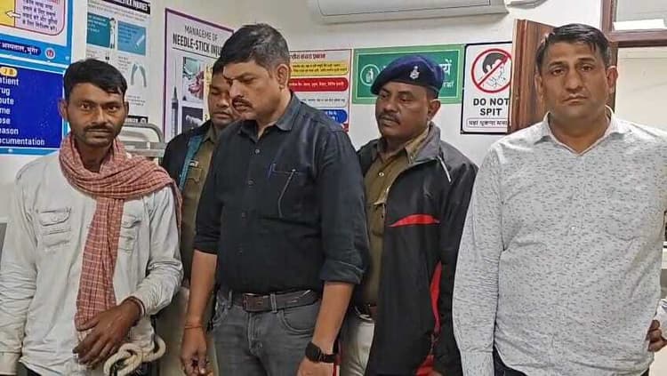 जसीडीह स्टेशन पर एसिड अटैक करने वाला आरोपित मुंगेर में गिरफ्तार