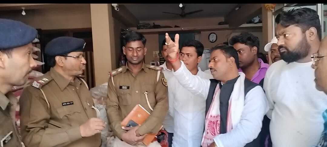 प्रशासन तीन दिनों के अंदर कांड का करे उद्भेदन