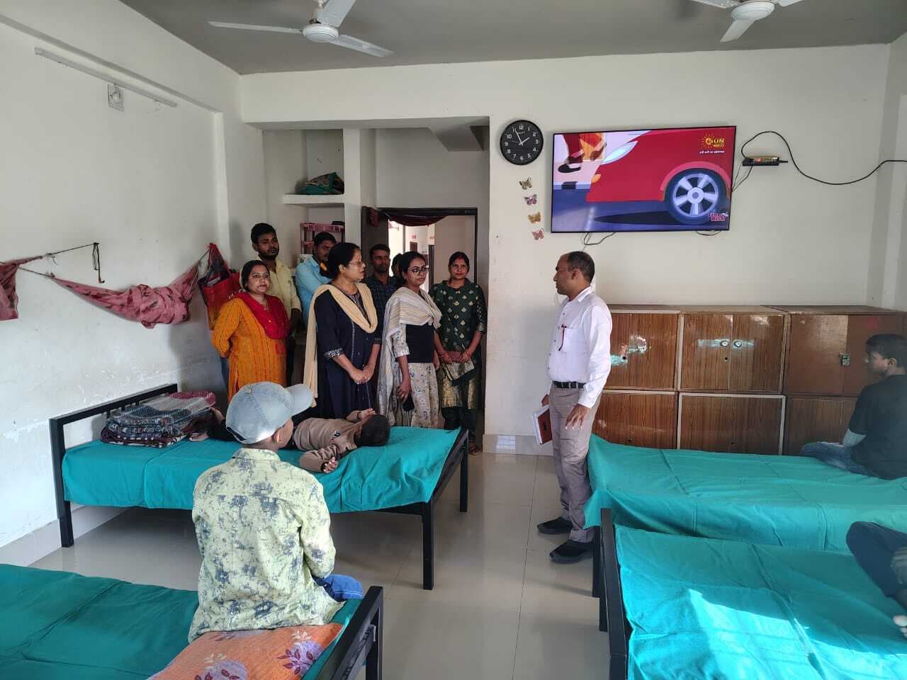उप विकास आयुक्त ने बाल गृह का किया निरीक्षण, सुविधाओं पर जताई संतुष्टि