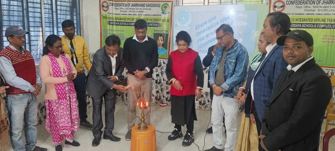 खुशहाल टीचर ही करते हैं स्मार्ट क्लासरूम का निर्माण : डीएसइ