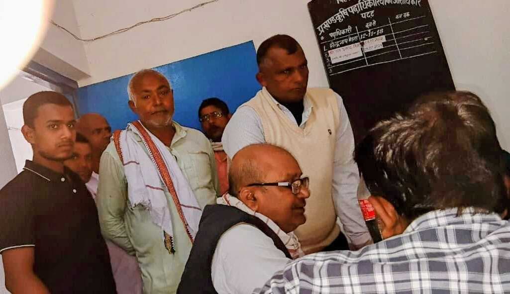 Motihari: गेहूं का बीज नहीं मिलने पर किसानों ने किया हंगामा