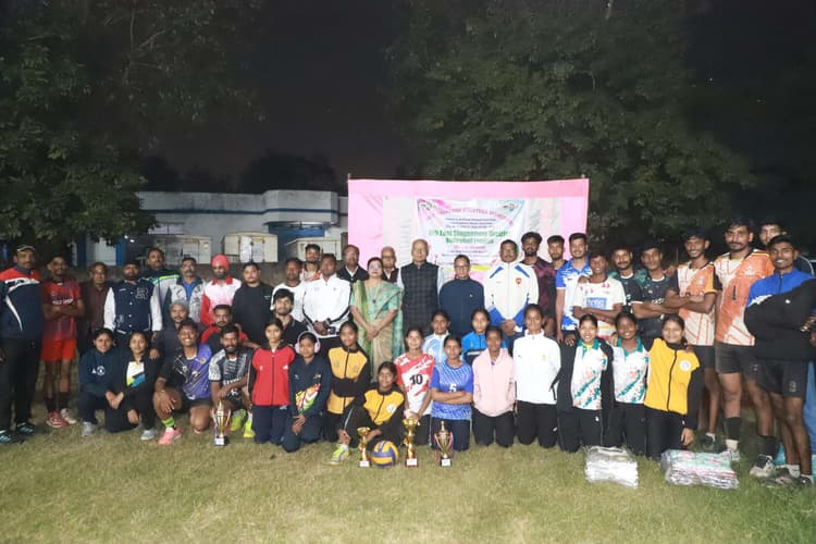 East singhbhum district volleyball league concluded : शंकोसाई मानगो व मंगल सिंह क्लब की टीम ने जीता खिताब