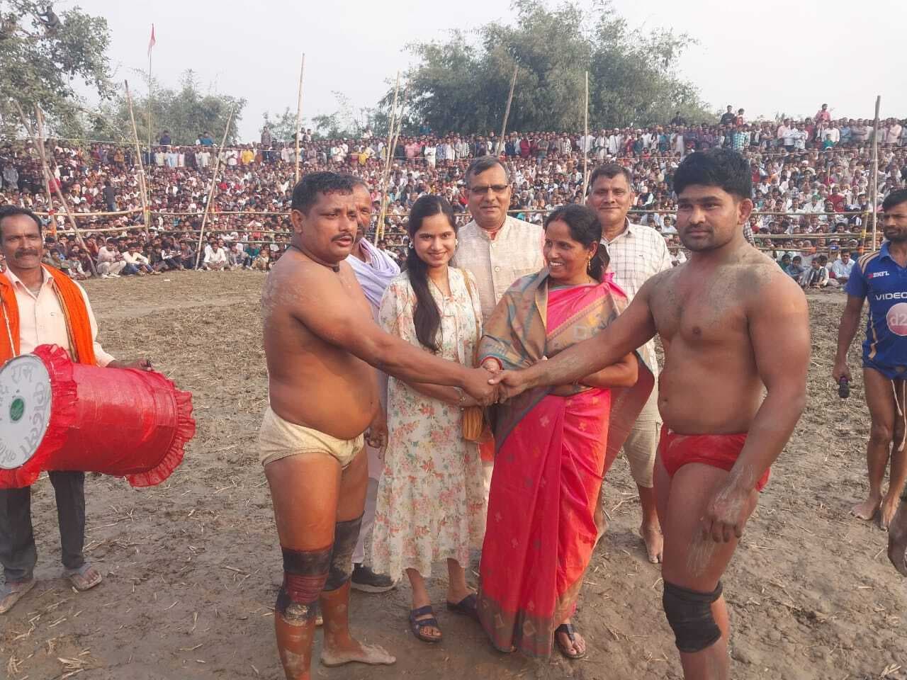 जम्मू कश्मीर के जावेद गनी ने बंगाल के शैतान सिंह को दी पटकनी