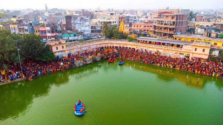 Madhubani News : सिया जी के होई छै मटकोर हे सुहावन लागे...