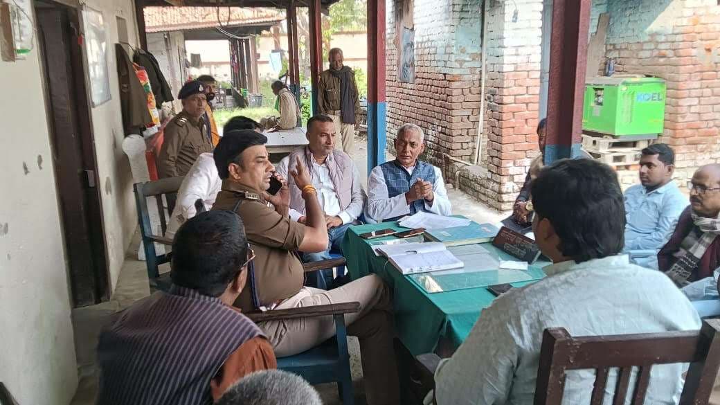 Madhubani News : शांति समिति की बैठक में पुलिस पब्लिक समन्वय पर हुई चर्चा