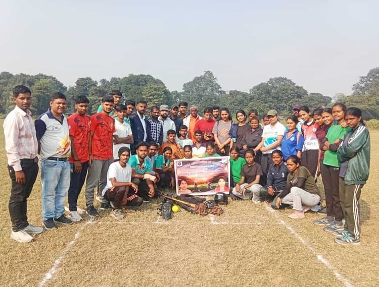 Seraikela Kharsawan News : ट्रायल में 12 जिले के 150 खिलाड़ियों ने दिखाया दम