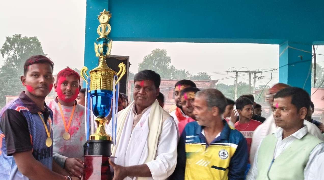फाइनल में सत्तरकटैया को हरा फलका बना विजेता