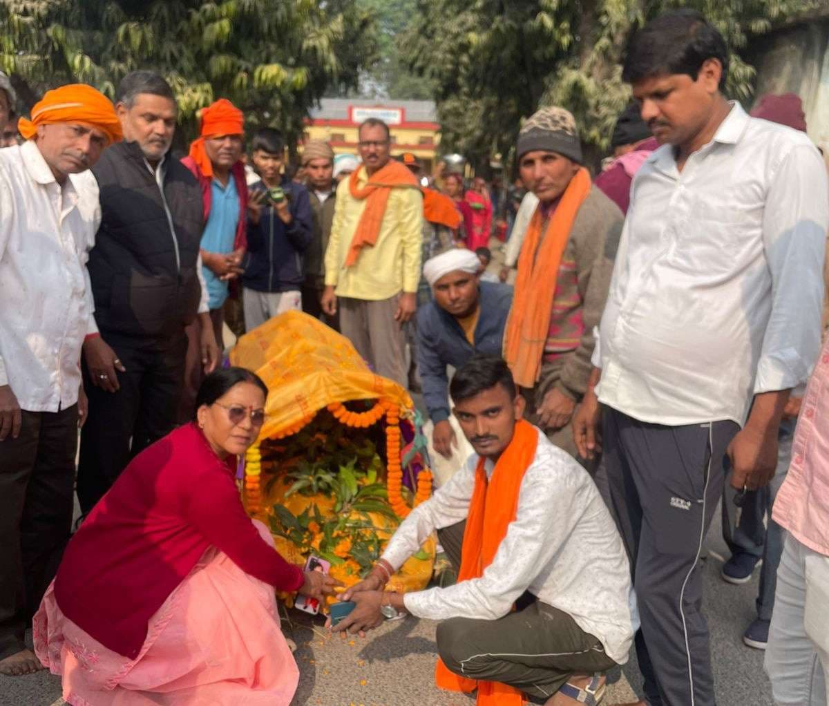 समाजसेवी की माता के निधन से शोक