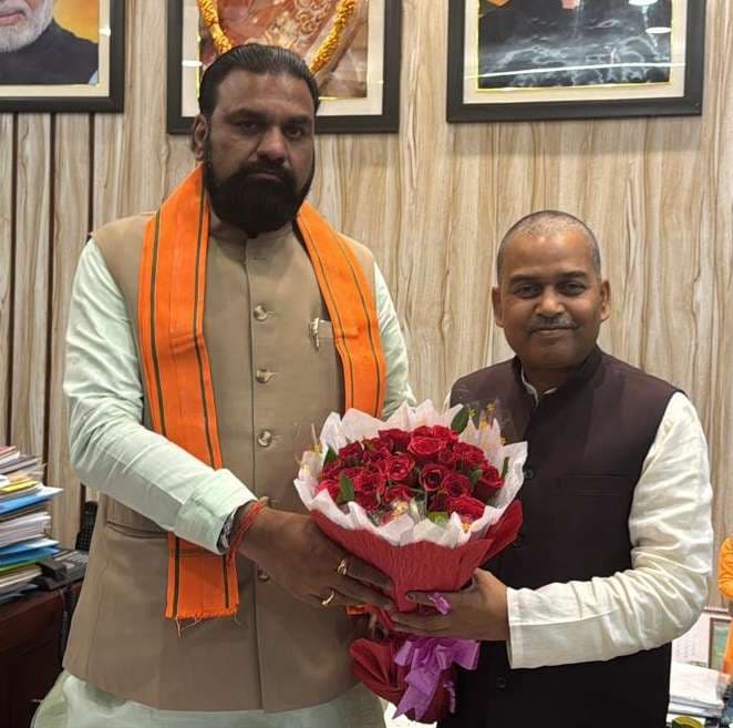 उपमुख्यमंत्री से की शिष्टाचार मुलाकात