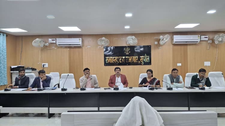 वीर लोरिक महोत्सव की तैयारी को लेकर बैठक