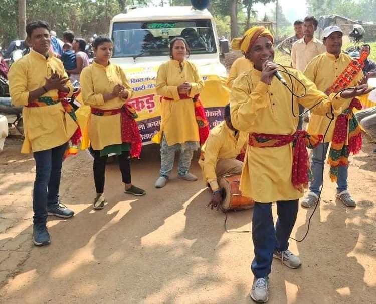 Bokaro News : ग्रामीणों को दरवाजे पर सरकारी सेवाएं उपलब्ध कराना अभियान का उद्देश्य