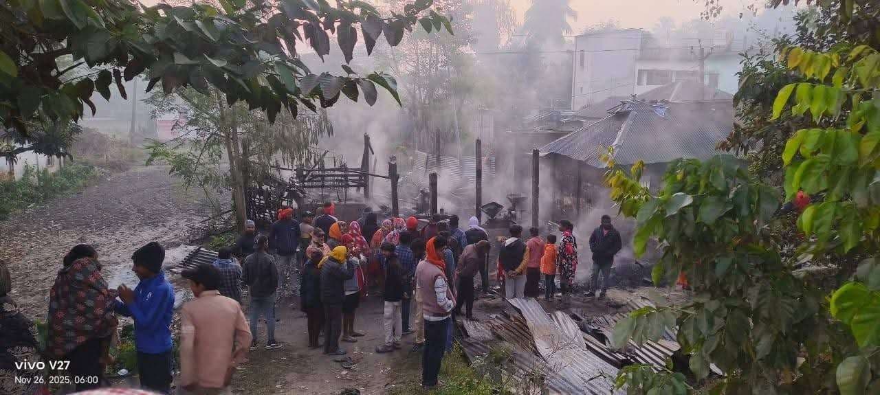 आग से चुरा मिल सहित एक घर जला, हजारों की संपत्ति का नुकसान