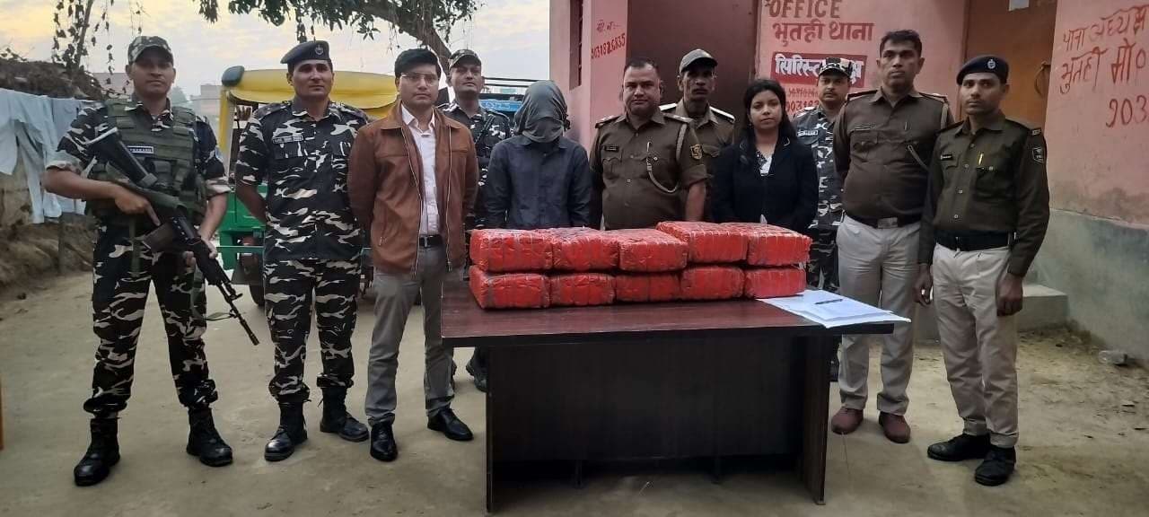 Sitamarhi : टेंपो से 50 किलोग्राम गांजा जब्त, तस्कर गिरफ्तार