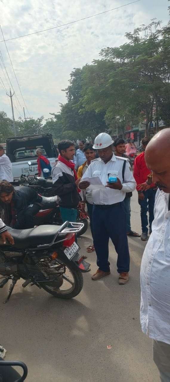 Sitamarhi : जिले के विभिन्न चौक-चौराहों पर चला रोको-टोको अभियान