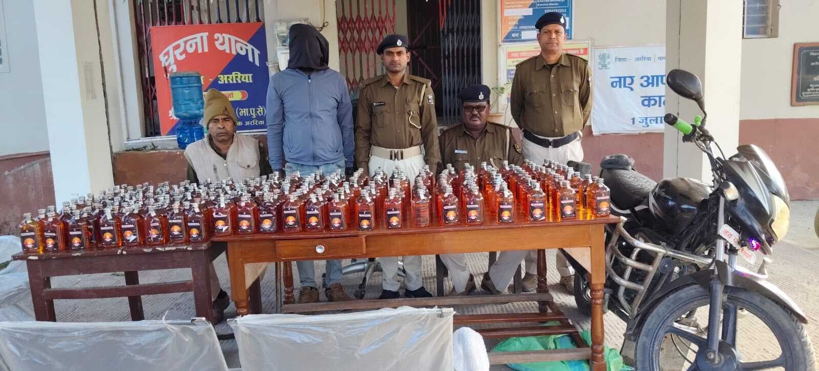 72 लीटर शराब के साथ तस्कर गिरफ्तार