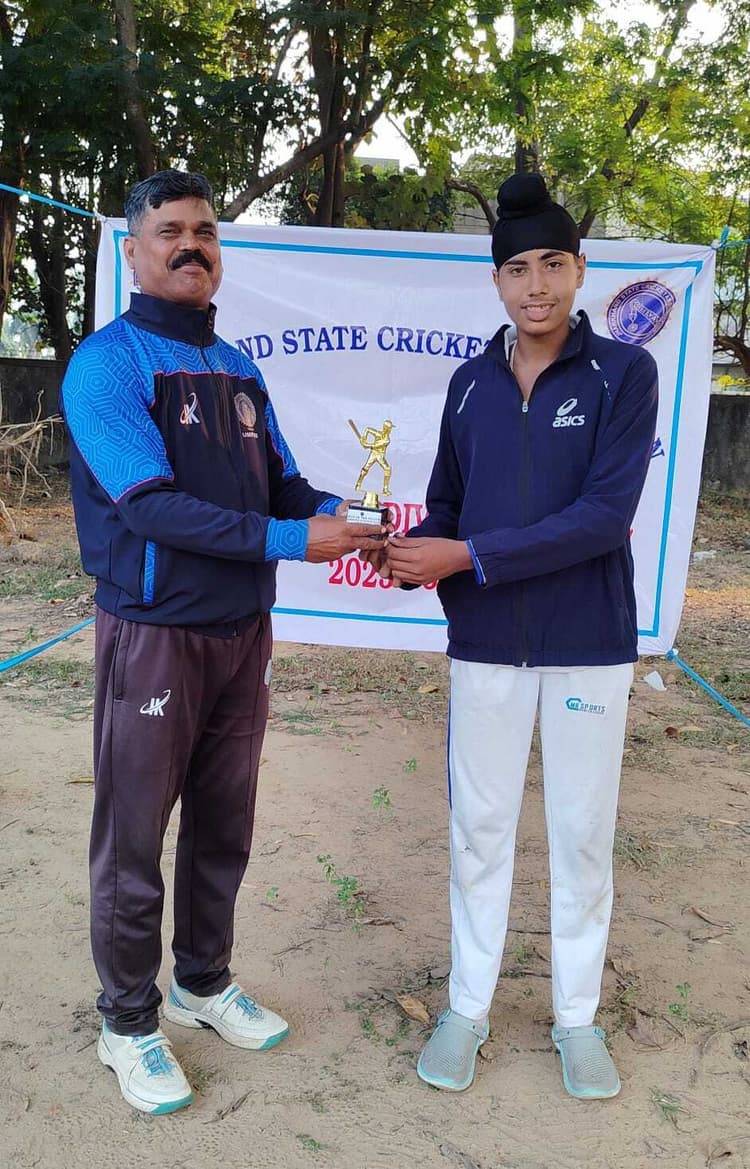 Jsca A Division Cricket League : रोमांचक मैच में डायमंड क्रिकेट क्लब एक विकेट से जीता