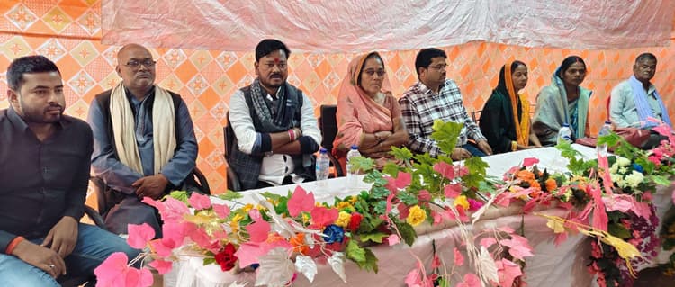 जीविका दीदियों के खाते में भेजी गई दस हजार की राशि